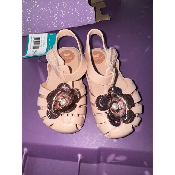 Zaxy Light pink toddler size 8 Sandals with metal flower - Picture 1 of 12